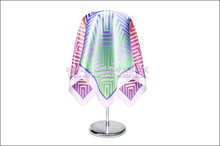 國(guó)家電網(wǎng) 真絲小方巾 規(guī)格：53x53cm