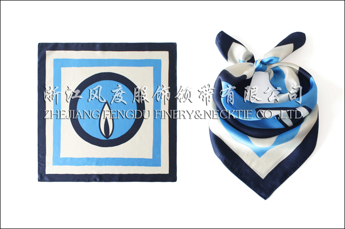 港華天然氣 真絲小方巾 規格：53x53cm