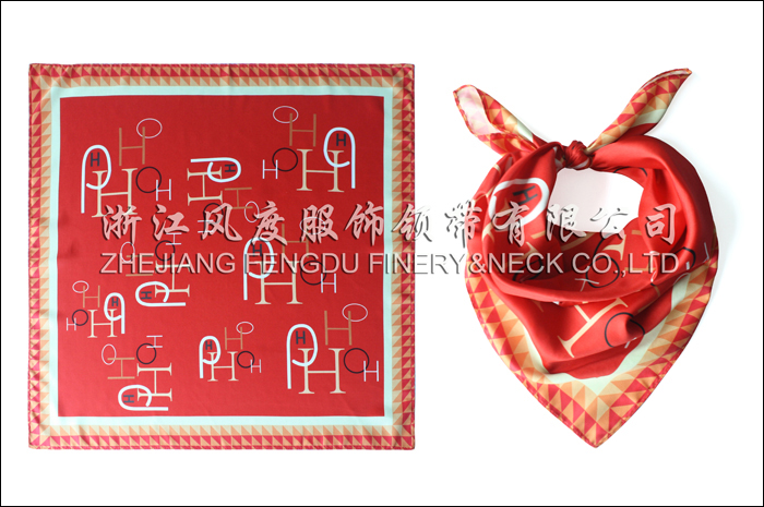 紅豆 仿絲小方巾 規格：53x53cm